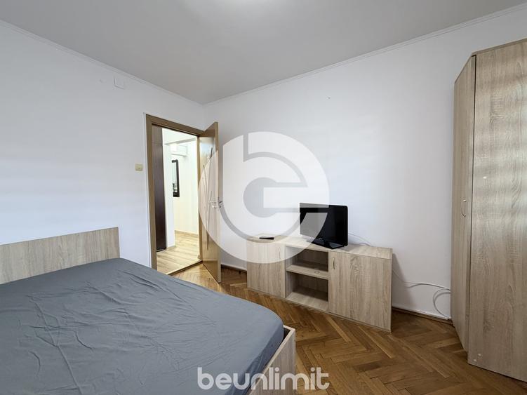 Apartament cu 3 camere decomandat, mobilat în Central