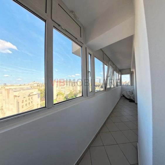 Apartament cu 4 camere decomandat în Amzei