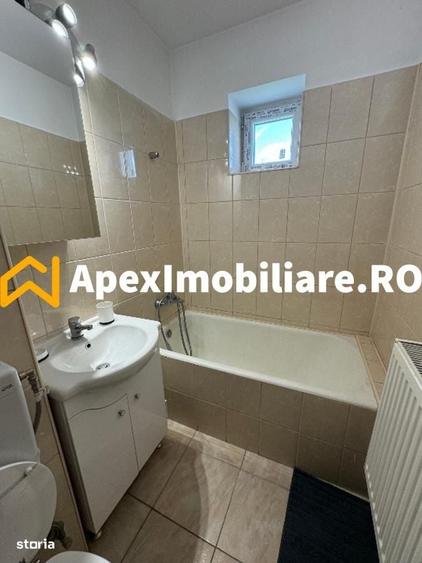 Apartament cu 3 camere semidecomandat în Drumul Taberei