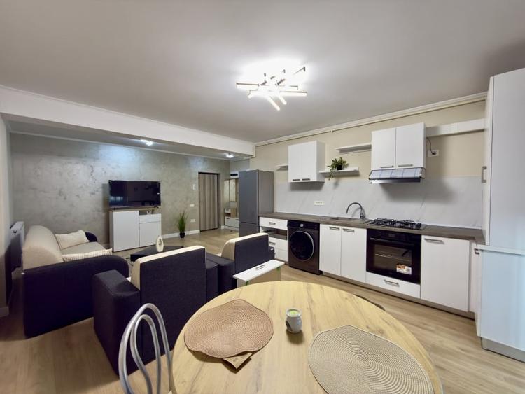 Apartament 2 camere Tomis Plus - loc de parcare - termen lung - 1