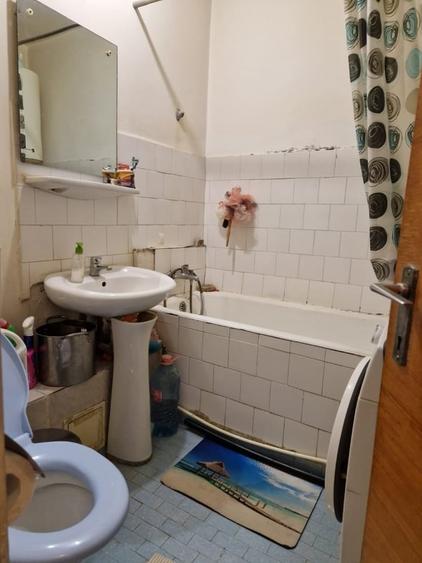 Apartament cu 2 camere semidecomandat în Costin Georgian