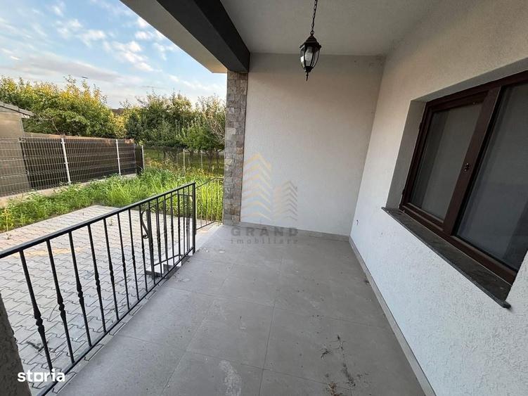 Casă cu 4 camere în Ciupercenii Noi
