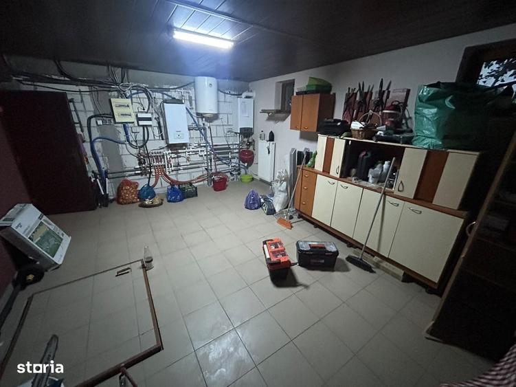 Casă cu 4 camere cu Teren 950 Mp în Adunații-Copăceni