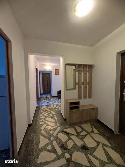 Apartament cu 3 camere decomandat în Obor
