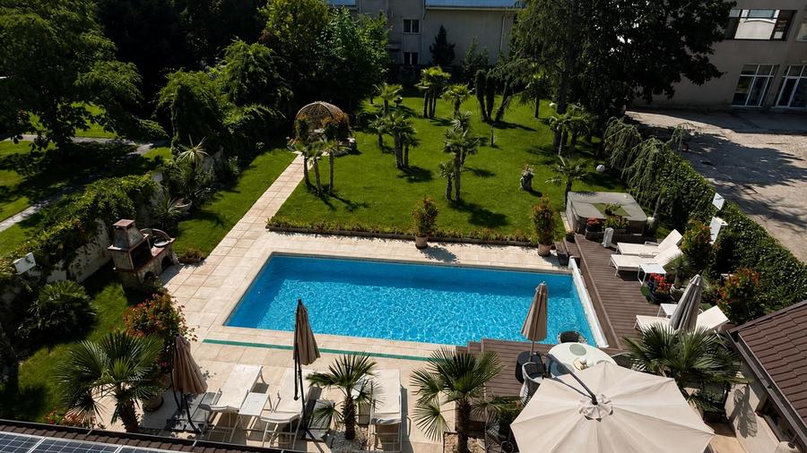 Casă individuală cu 6 camere cu Piscina în Pipera