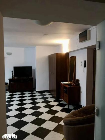 Apartament cu 3 camere în Centrul Civic