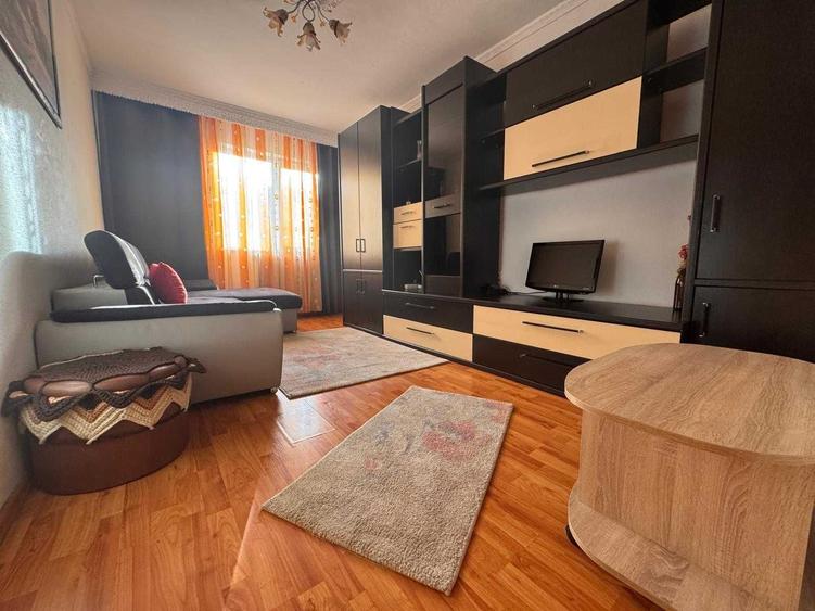 Apartament cu 2 camere decomandat în Cetate