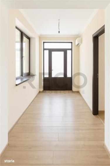 Casă cu 4 camere cu Teren 521 Mp în Sântion