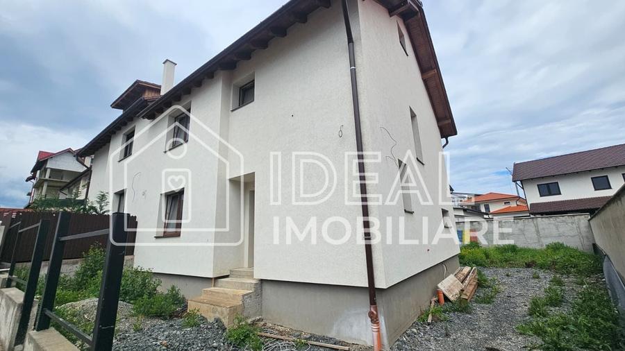 Duplex cu 4 camere cu Canalizare în Șelimbăr