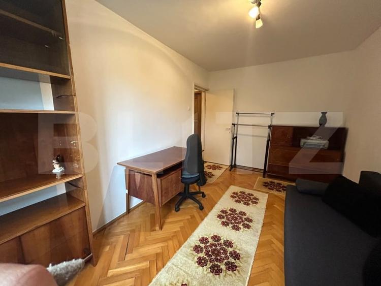 Apartament cu 3 camere semidecomandat, mobilat în Mănăștur