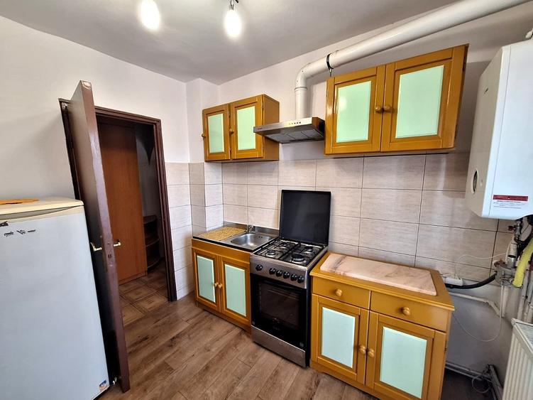 Apartament cu 2 camere decomandat în Hipodrom 3
