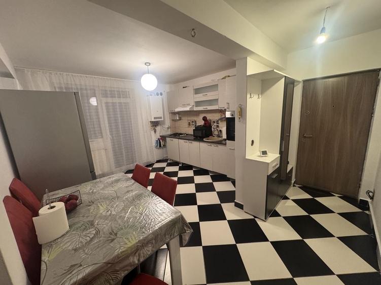 Apartament cu 2 camere decomandat în Exterior Vest