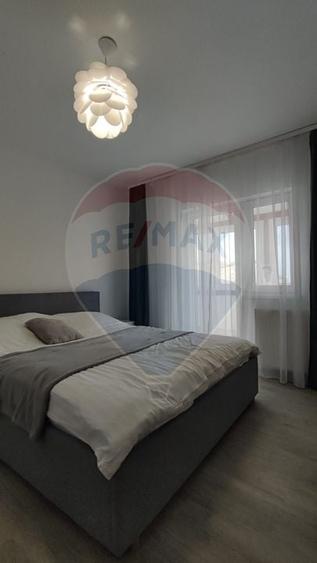 Apartament cu 3 camere decomandat, mobilat în Calea Aradului