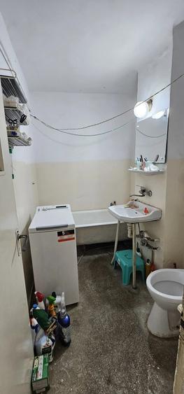Apartament cu 2 camere semidecomandat în 9 Mai