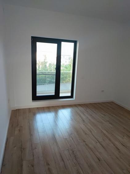 Casă cu 5 camere cu Canalizare în Tunari