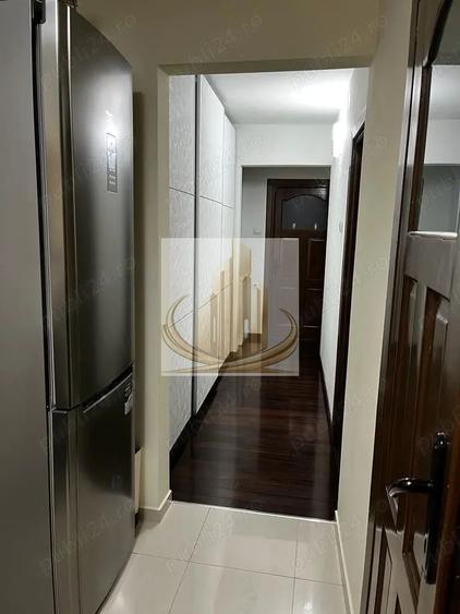 Apartament cu 3 camere decomandat, mobilat în Lunei