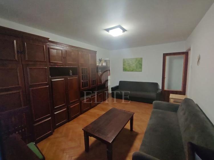 Apartament cu 3 camere decomandat, mobilat în Zorilor