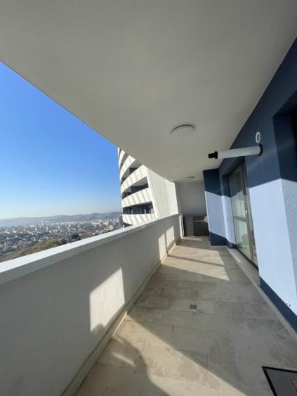 Apartament cu 3 camere semidecomandat, mobilat în Zorilor