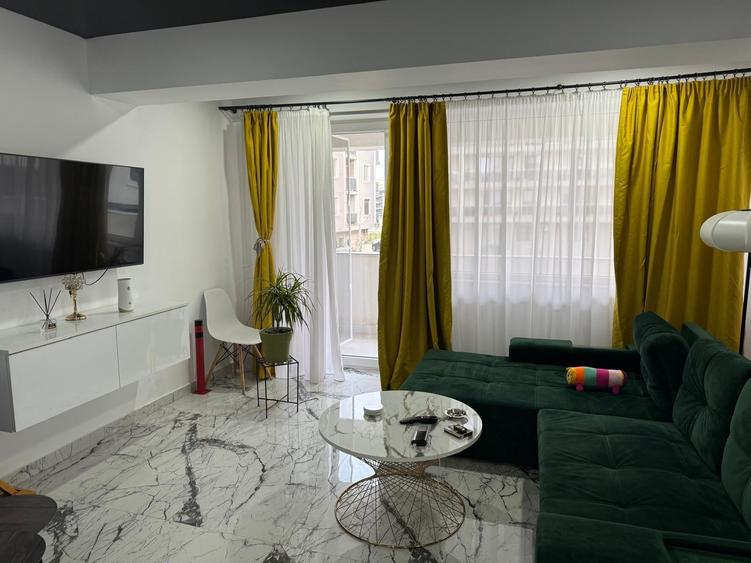 Apartament cu 2 camere semidecomandat în Mamaia