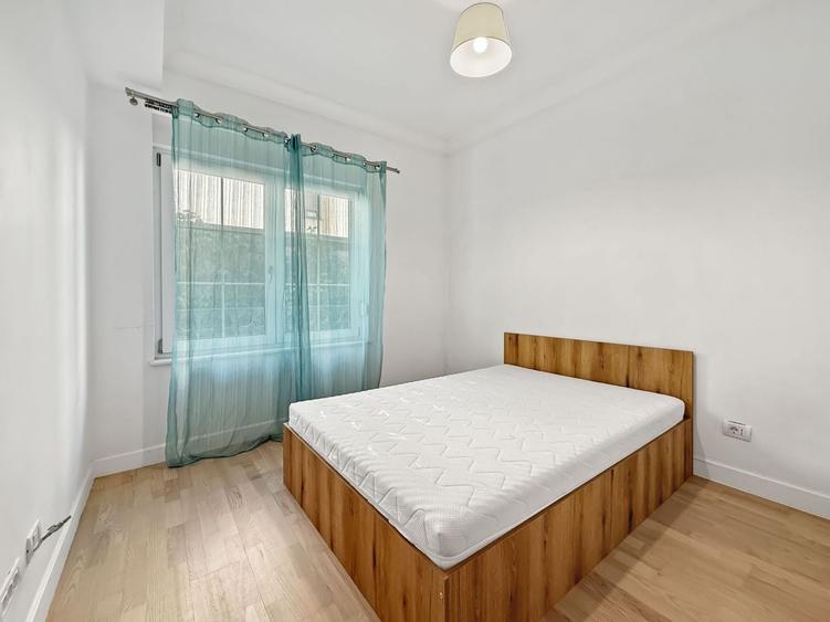 Apartament cu 3 camere semidecomandat, mobilat în Aradului