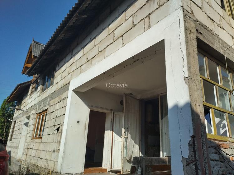 Vand sau schimb casa cu apartament in Hunedoara sau Deva