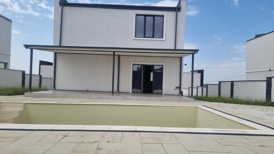 Casă individuală cu 5 camere cu Canalizare în Bârnova