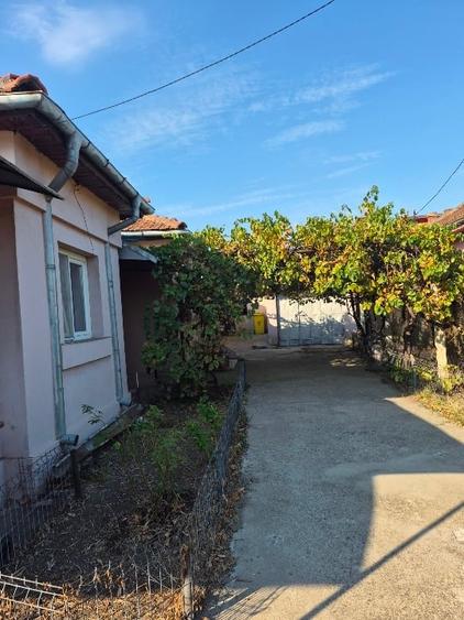 Casă cu 3 camere cu Canalizare în Brestei