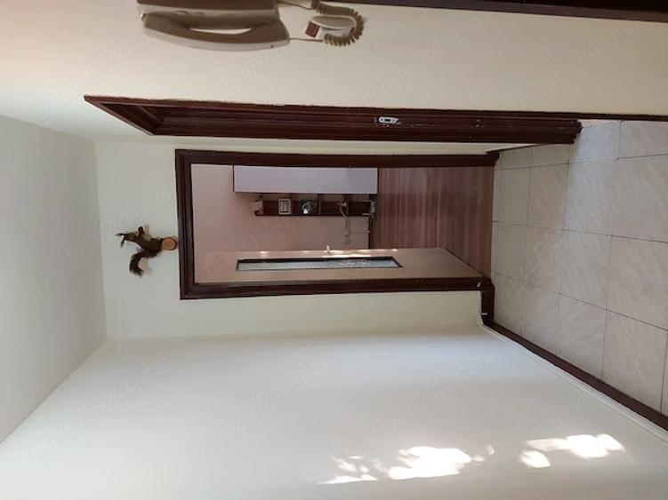 Apartament cu 3 camere semidecomandat, mobilat în Crângași