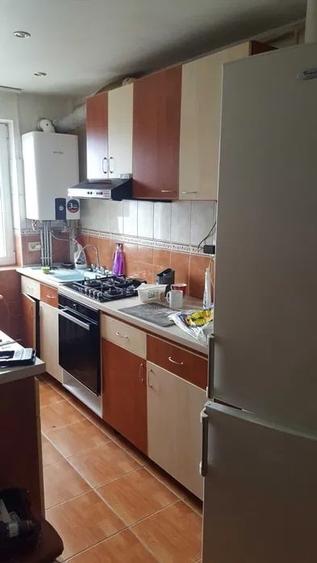 Apartament cu 2 camere semidecomandat, mobilat în Zimbru