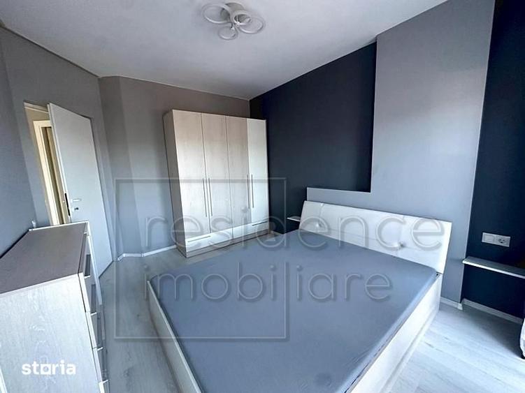 Apartament cu 3 camere semidecomandat, mobilat în Bulgaria