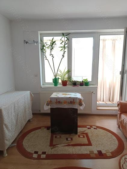 Apartament cu 2 camere semidecomandat în Colentina