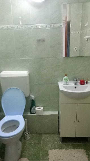 Apartament cu 3 camere semidecomandat în Militari