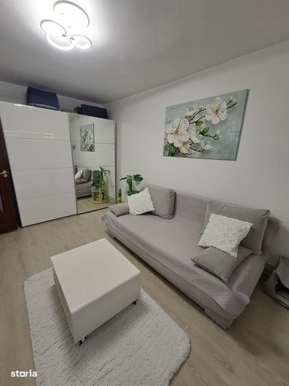 Garsonieră decomandată în Central