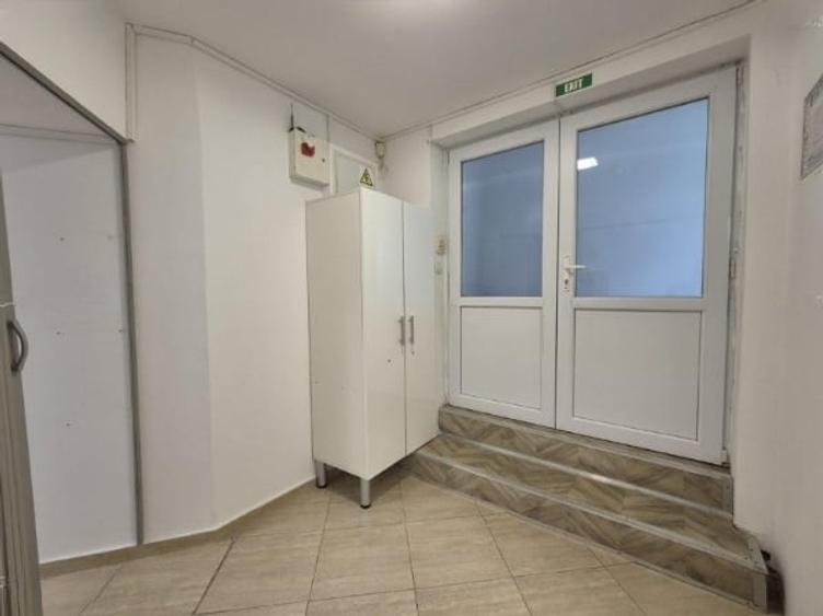 Spațiu comercial, de 45 mp, în Capitol