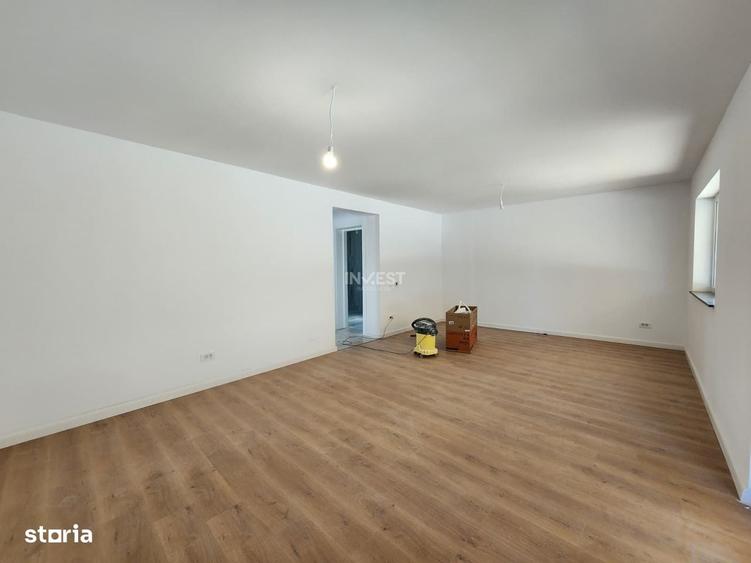 Casă cu 4 camere în Valea Adâncă