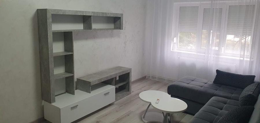 Apartament cu 2 camere decomandat în Școlilor