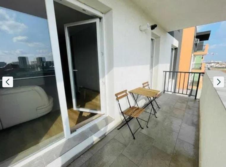Apartament cu 2 camere decomandat, mobilat în Titan