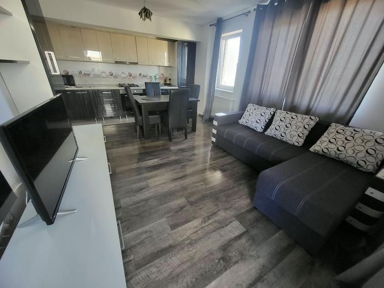 Apartament cu 2 camere decomandat în Florești