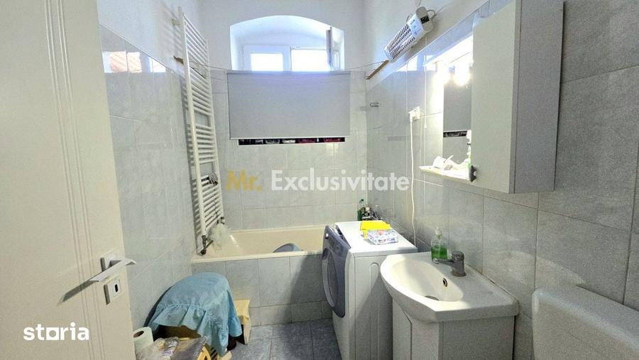 Casă cu 3 camere decomandat cu Teren 970 Mp în Central