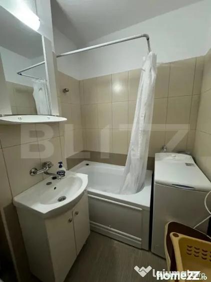 Garsonieră decomandată în Zorilor