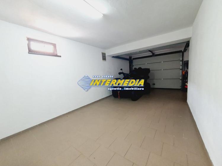 Casă individuală cu 5 camere cu Canalizare în Ciugud