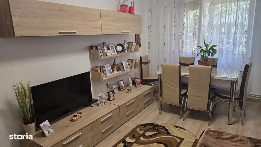 Apartament cu 2 camere semidecomandat în Inel II