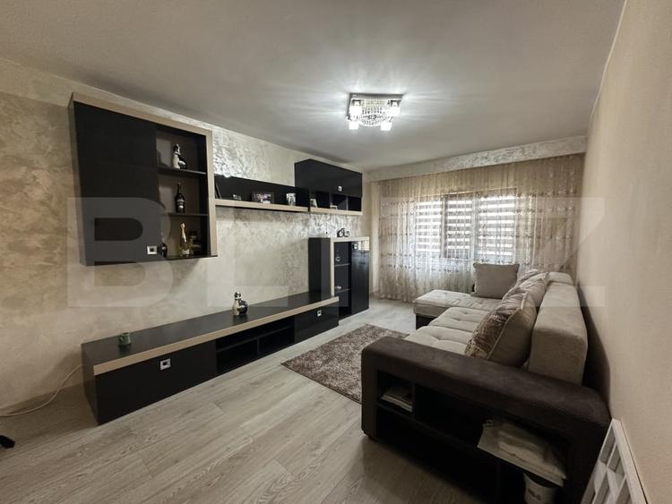 Apartament cu 3 camere decomandat, mobilat în 9 Mai
