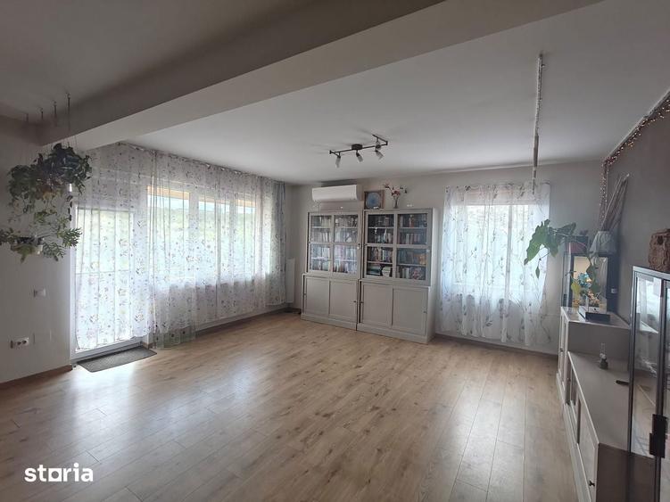 Apartament cu 3 camere în Mărăști