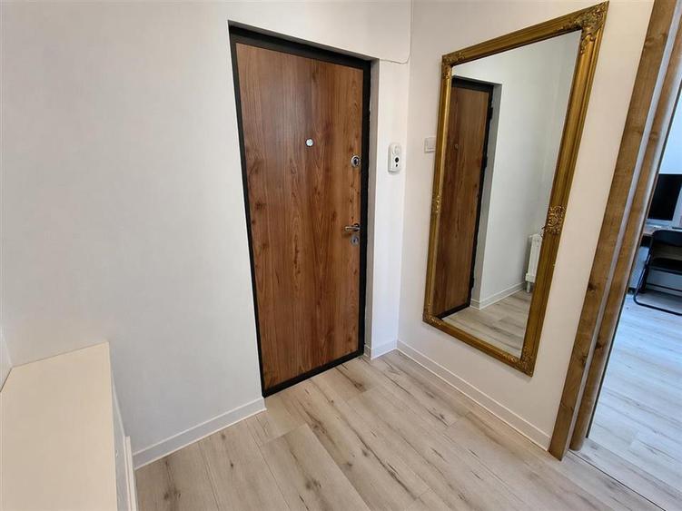 Apartament cu 2 camere decomandat în Mihai Viteazul