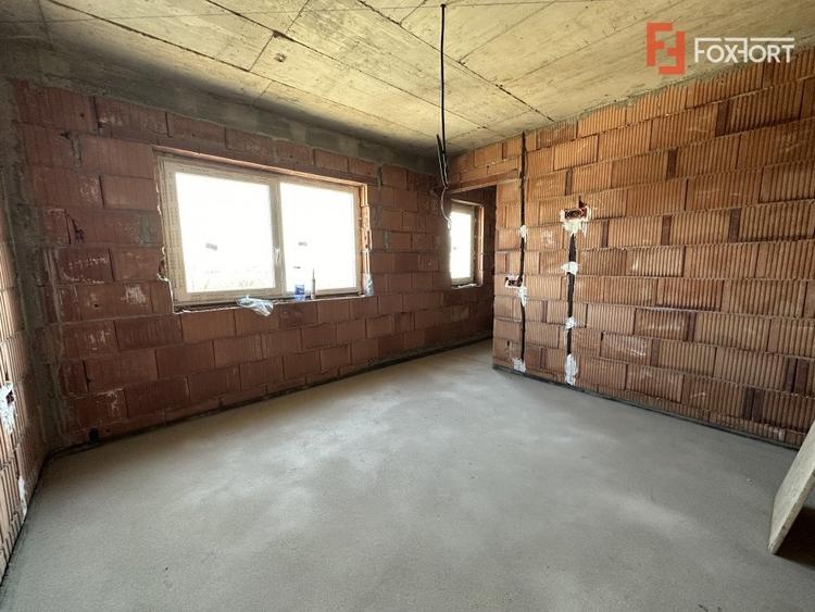 Duplex cu 4 camere cu Teren 250 Mp în Bucovăț (Remetea Mare)