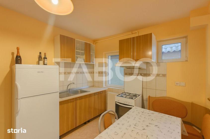 Apartament cu 3 camere decomandat, mobilat în Turnișor