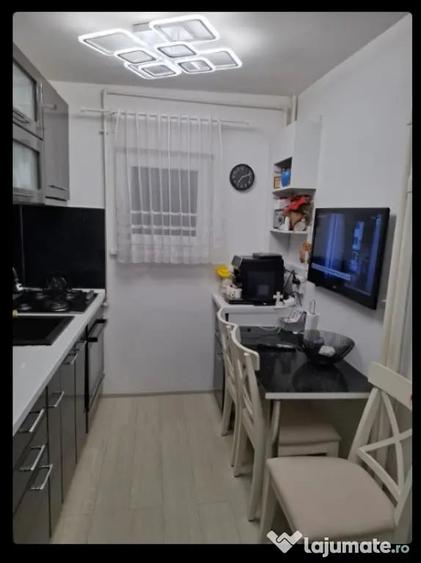 Apartament cu 2 camere semidecomandat în Sălăjan