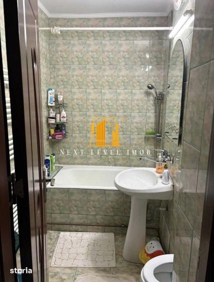 Apartament cu 3 camere decomandat în Găvana