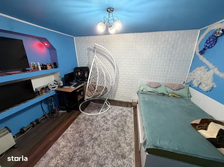 Casă cu 4 camere cu Teren 100 Mp în Central